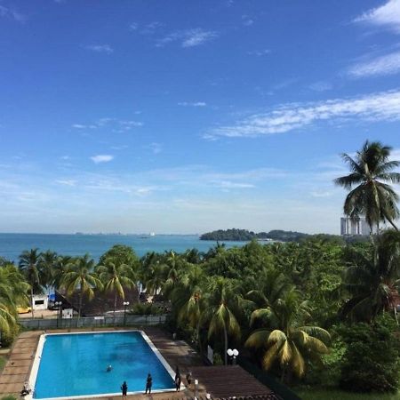 Comfy Beachfront View At Seri Bulan Condominium Teluk Kemang Beach Port Dickson Exterior photo