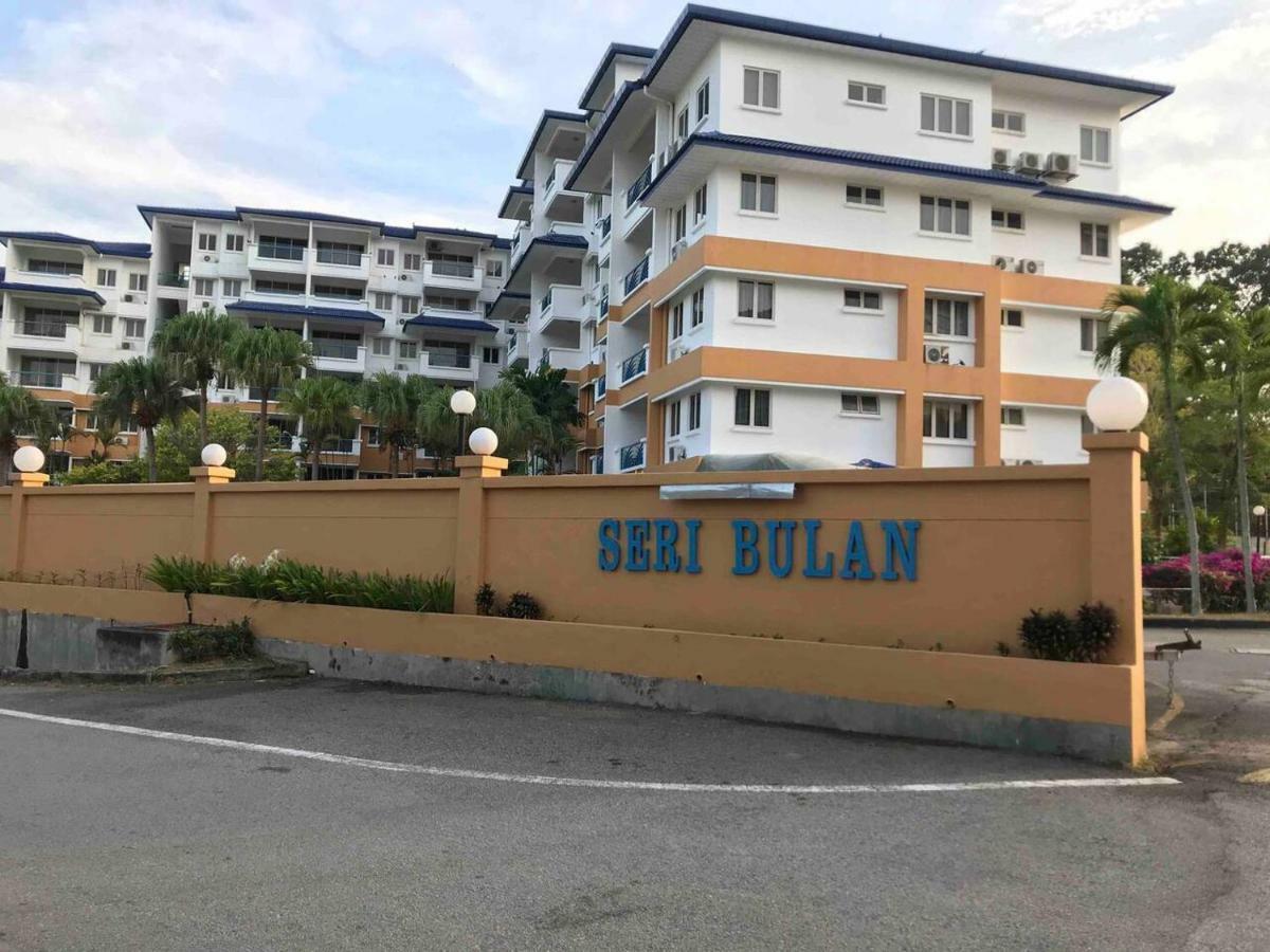 Comfy Beachfront View At Seri Bulan Condominium Teluk Kemang Beach Port Dickson Exterior photo